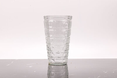 Vase vintage en verre moulé transparent Vase vintage en verre moulé transparent