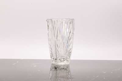 Vase vintage en cristal ciselé Art déco Vase vintage en cristal ciselé et transparent en style Art déco