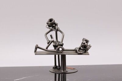 Hinz & Kunst kinésithérapeute en acier  Hinz & Kunst kinésithérapeute en acier