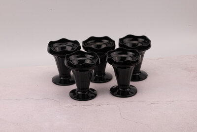 5 coupes à dessert en verre noir Luminarc 5 coupes à dessert en verre noir Luminarc