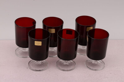 6 petits verres rouges rubis à pied Luminarc 6 petits verres rouges rubis à pied Luminarc