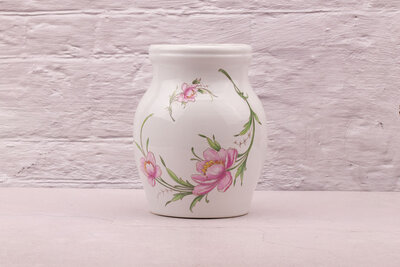 Vase en porcelaine Revol à fleurs roses  Vase en porcelaine Revol à fleurs roses